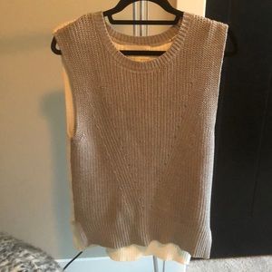 Grey and white sleeveless sweater by J.O.A. Size S